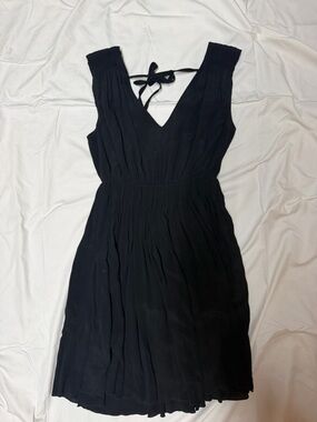 Madewell Black Strapless V-Neck Pleated Dress